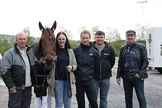 Øyvind Mathisen, Sally Va Bene, Line Nervik, Kim Mathisen, Hams Løne og Hans Haugom